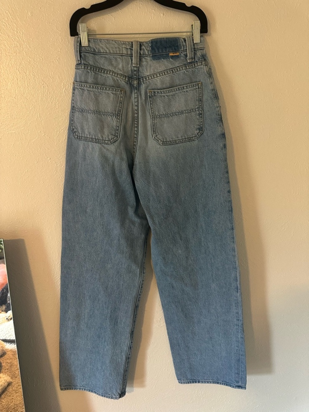 Mother The Quartet Breaker Skimp Jeans in I'm With The Band
Size 24​ - Picture 7 of 11